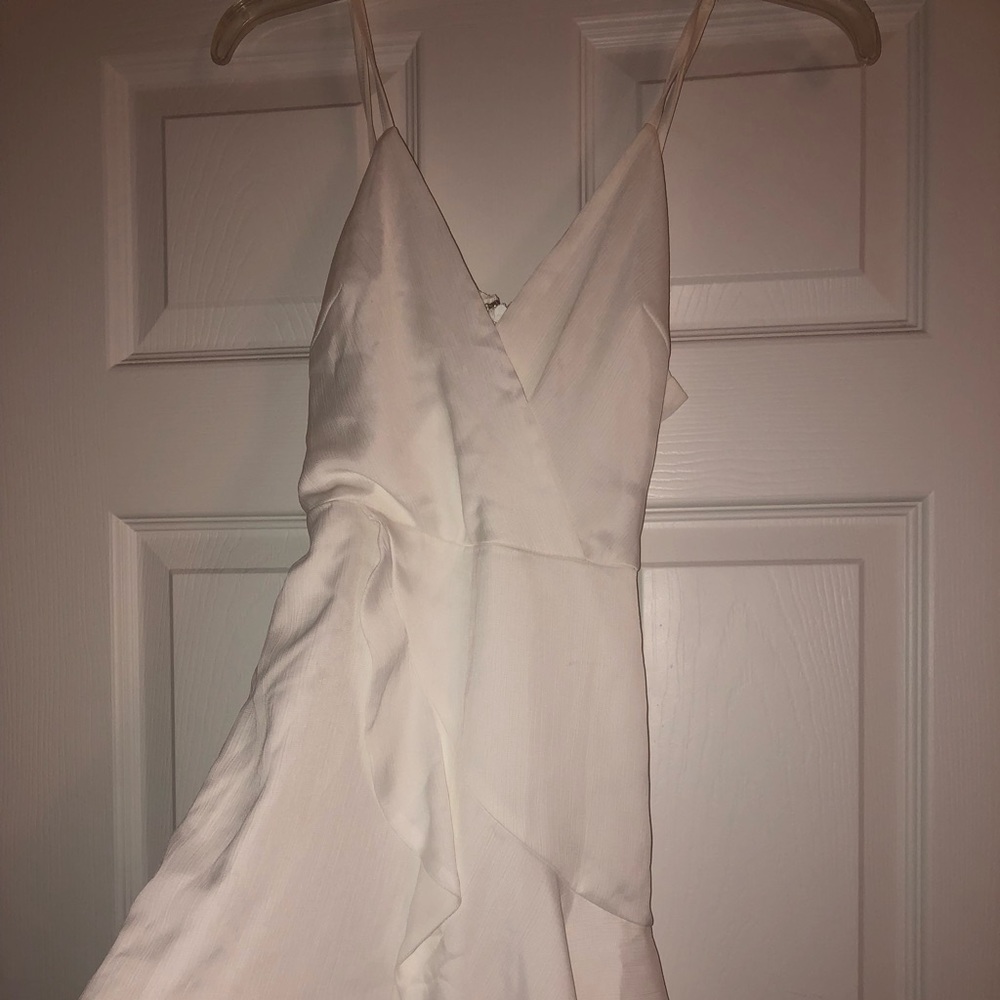 HELLOMOLLY RUFFLED WHITE DRESS